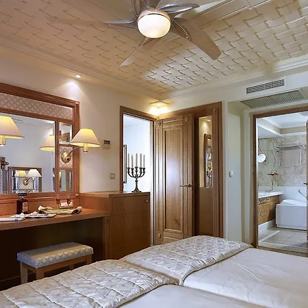 Üdülőközpont Knossos Royal 5*