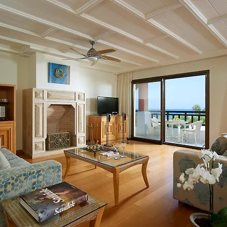 Knossos Royal Üdülőközpont 5*