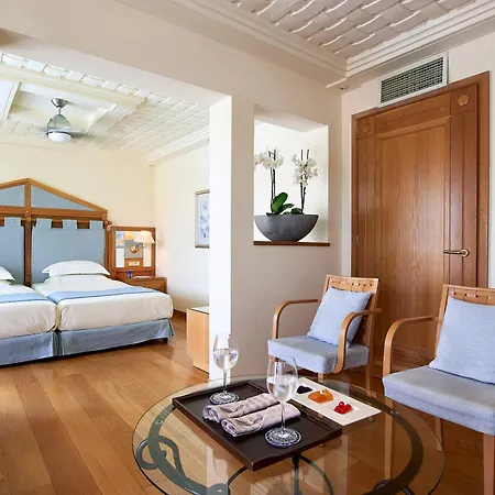 Üdülőközpont Knossos Royal 5*