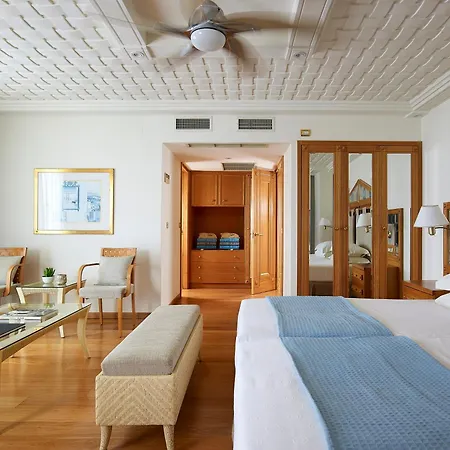 Knossos Royal